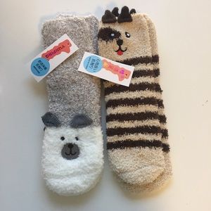 2 pairs new fluffy socks